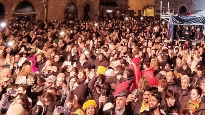 capodanno-in-diretta-da-piazza-san-domenico-sui-canali-di-rai-radio-2