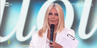 “Tutti a scuola” su Rai 1: Eleonora Daniele celebra l’inizio dell’anno scolastico con eleganza e impegno istituzionale