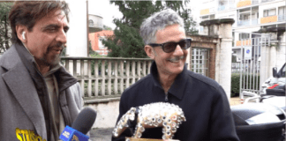 Il primo tapiro del nuovo Striscia la Notizia a Fiorello